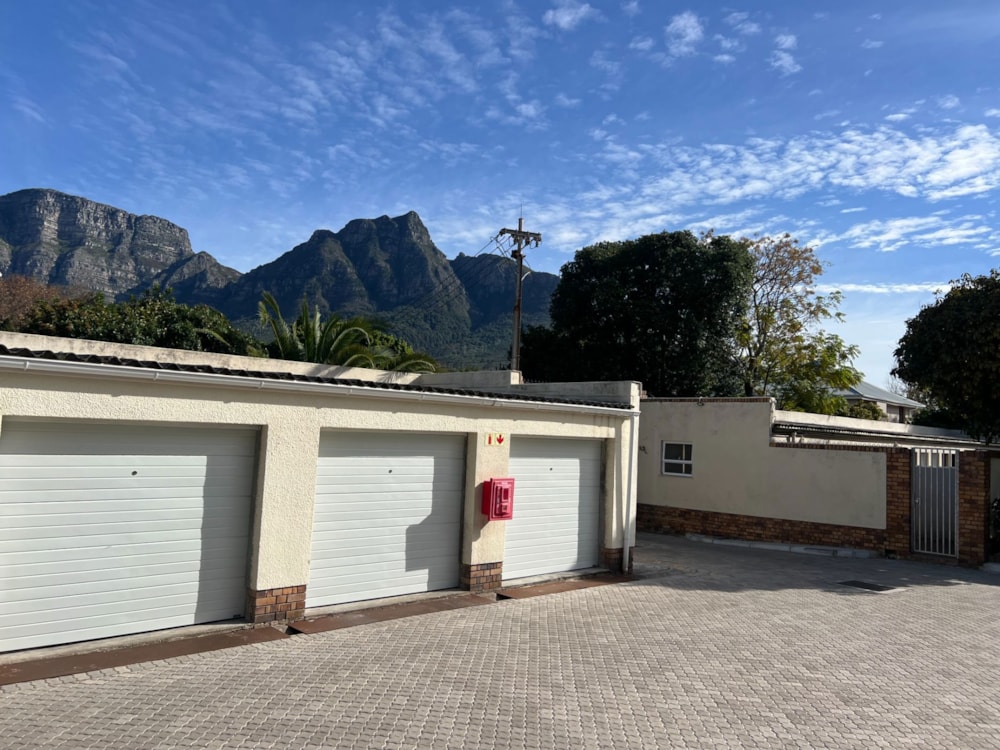 Apartment to rent in Rondebosch - RBL1742274 Apartment to rent in Rondebosch - RBL1742274