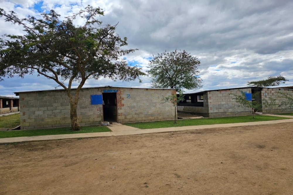 Mixed use farm for sale in Bulawayo, Zimbabwe - 3ZB1742283 Mixed use farm for sale in Bulawayo, Zimbabwe - 3ZB1742283