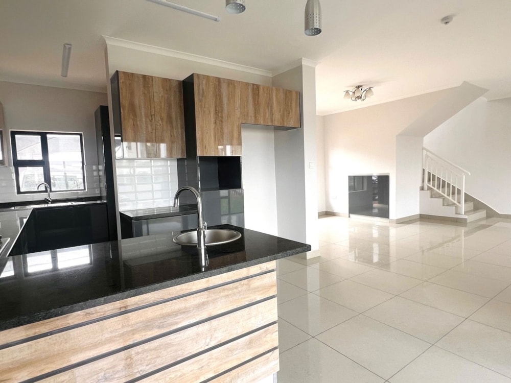 Townhouse to rent in Broadhurst, Botswana - 3BO1742353 Townhouse to rent in Broadhurst, Botswana - 3BO1742353