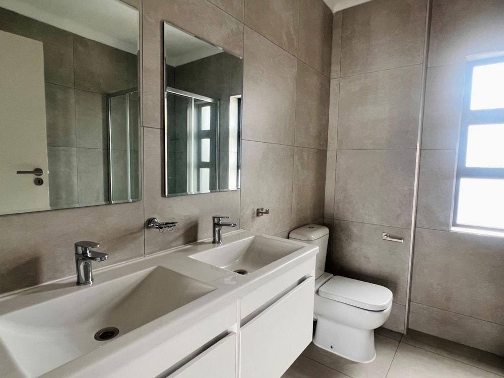 Townhouse to rent in Broadhurst, Botswana - 3BO1742353