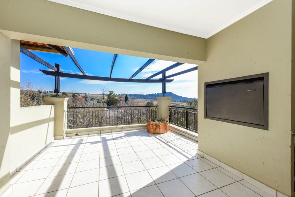 Apartment for sale in Sunninghill - FW1742442 Apartment for sale in Sunninghill - FW1742442
