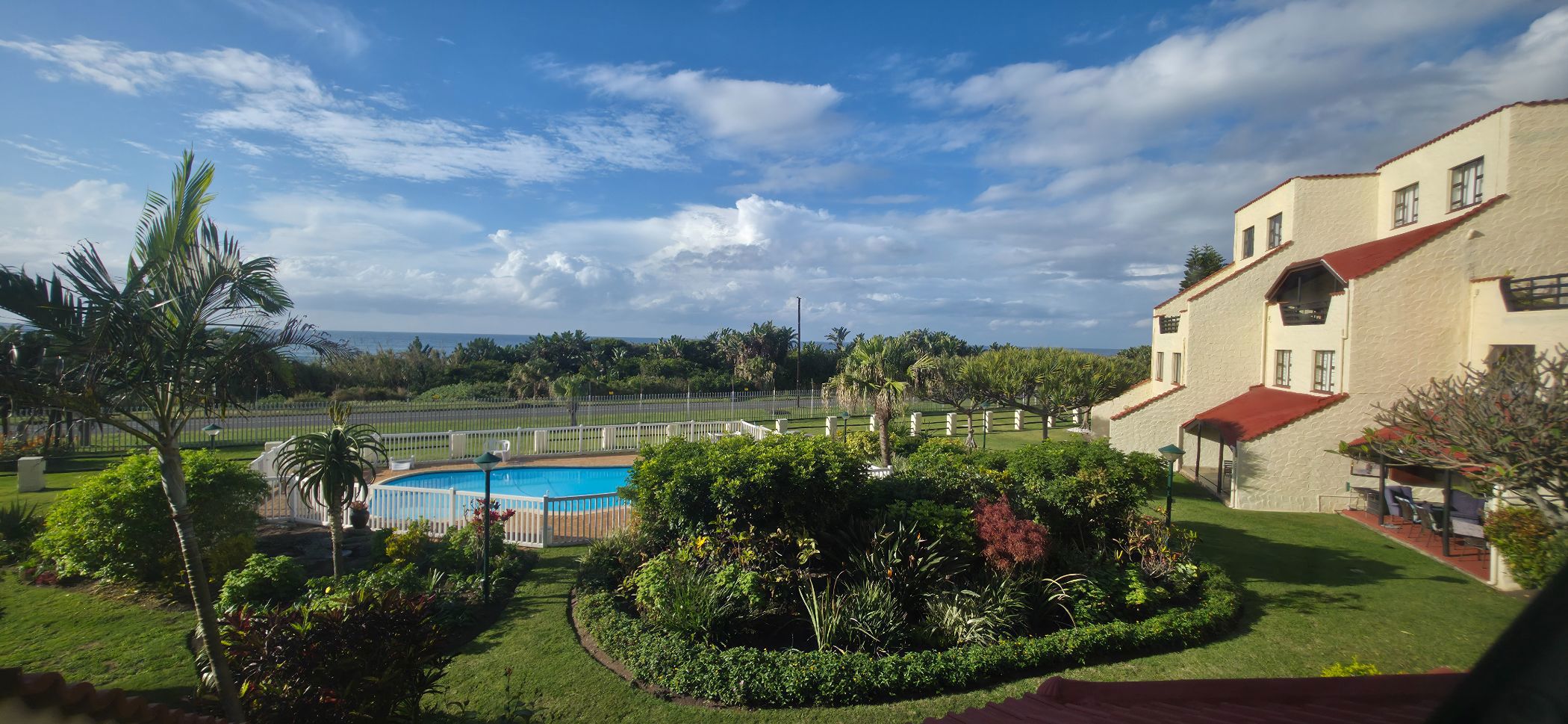 Townhouse for sale in Uvongo Beach - 1PSH1742480