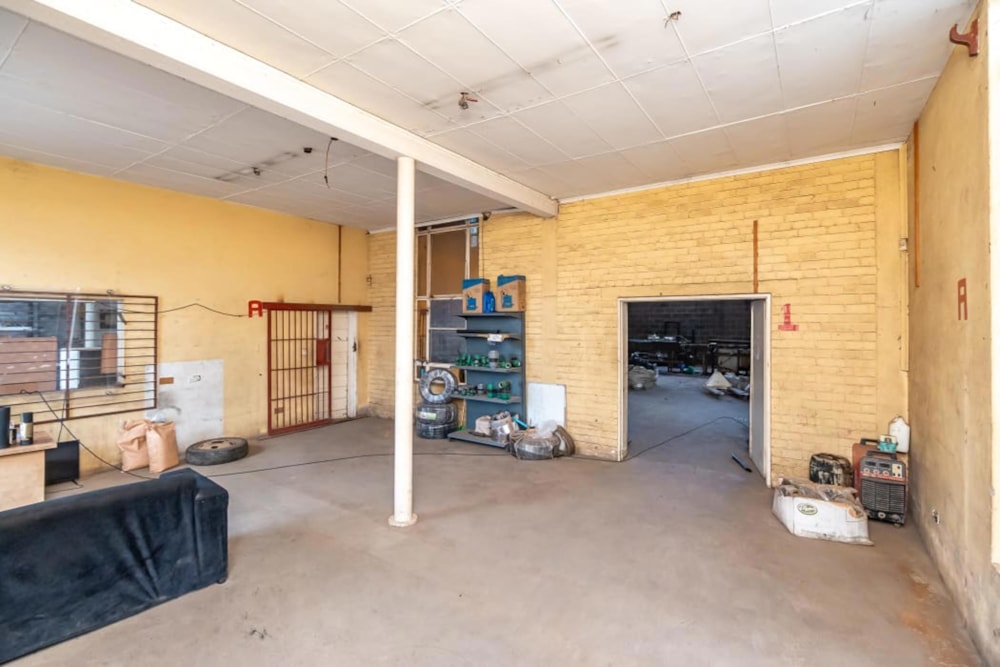 Commercial industrial property for sale in Willowvale, Zimbabwe - 3ZB1742526 Commercial industrial property for sale in Willowvale, Zimbabwe - 3ZB1742526