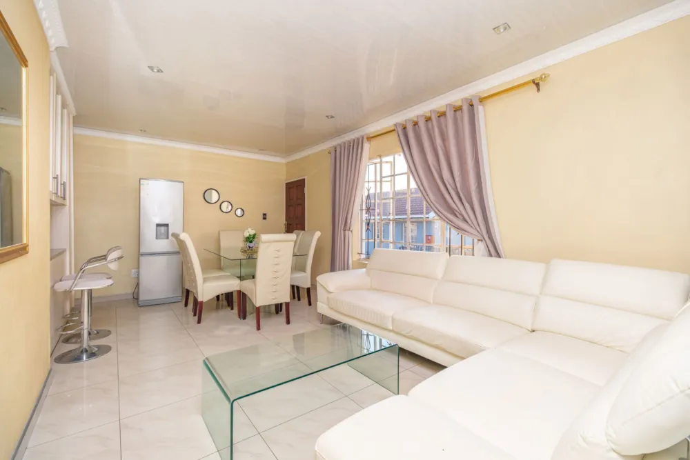 Townhouse for sale in Roodepoort West - RAN1742555 Townhouse for sale in Roodepoort West - RAN1742555