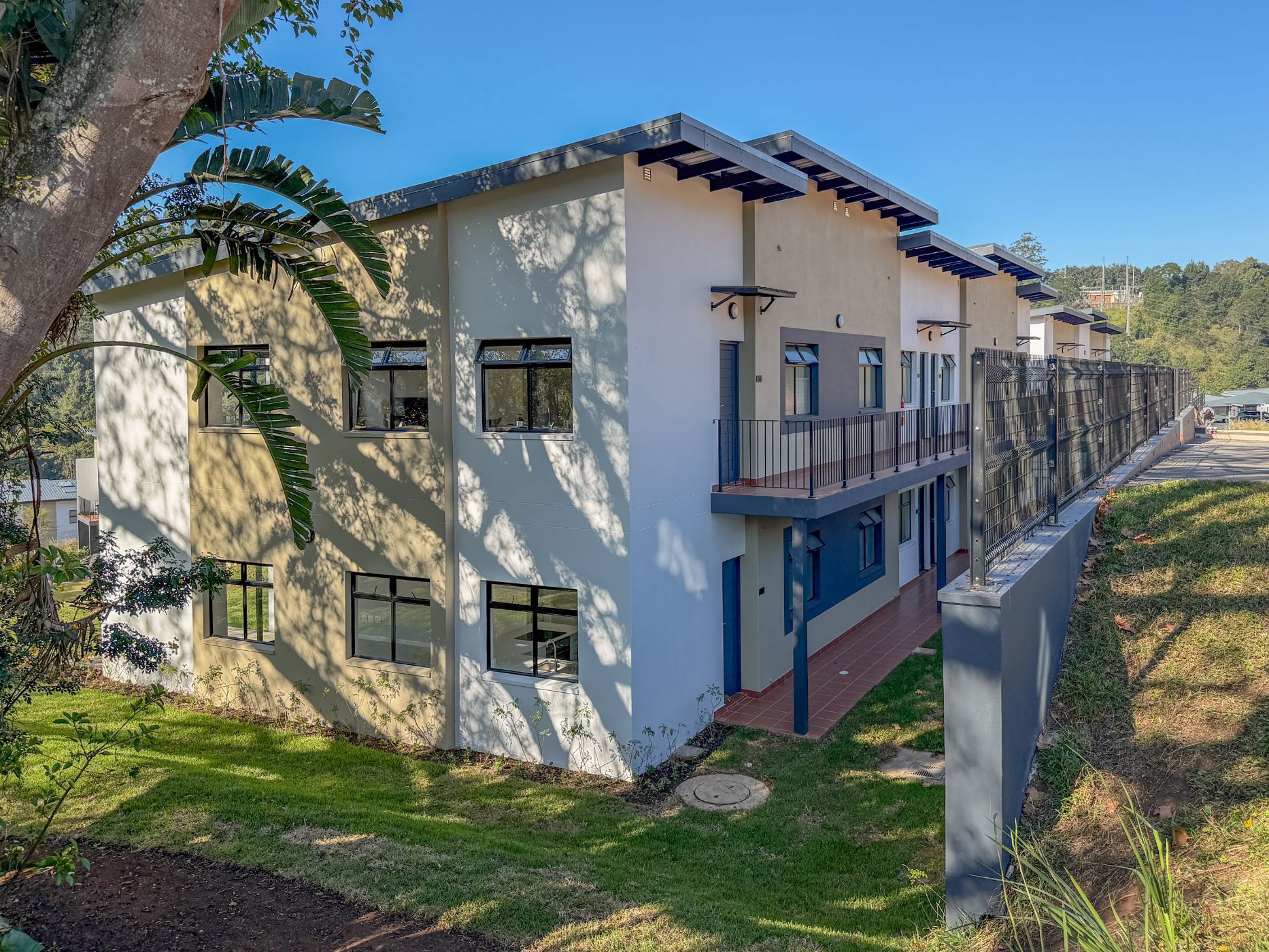 Apartment for sale in Waterfall, Upper Highway - 1KF1742647