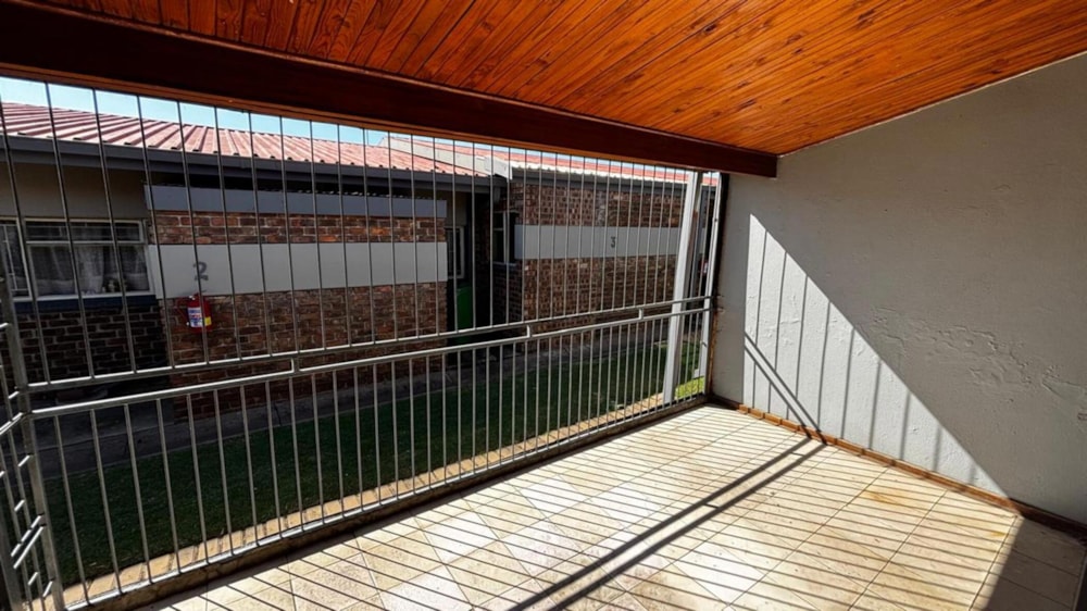 Security complex home to rent in Middelburg South (Mpumalanga South) - 1MD1742671 Security complex home to rent in Middelburg South (Mpumalanga South) - 1MD1742671