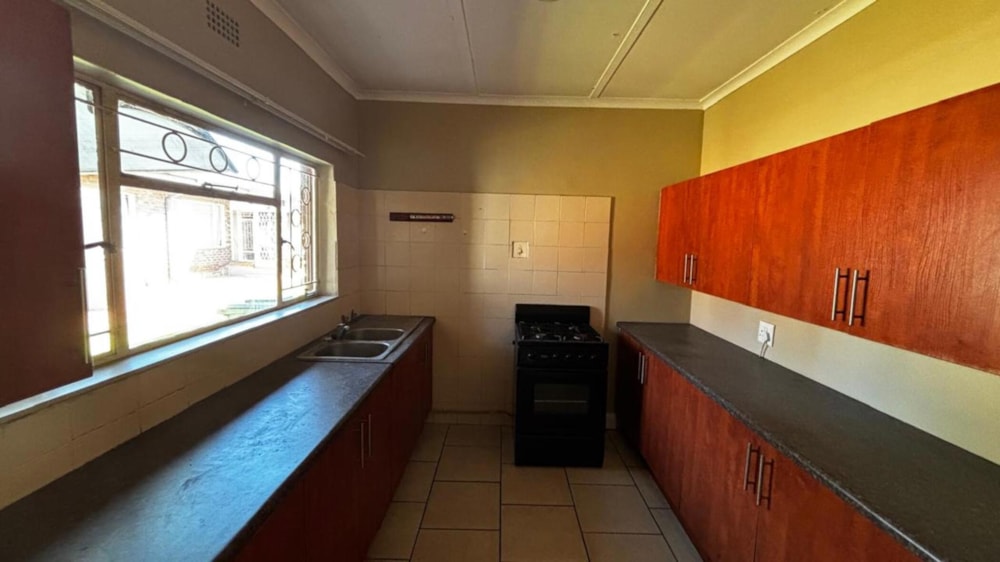 Security complex home to rent in Middelburg South (Mpumalanga South) - 1MD1742671 Security complex home to rent in Middelburg South (Mpumalanga South) - 1MD1742671