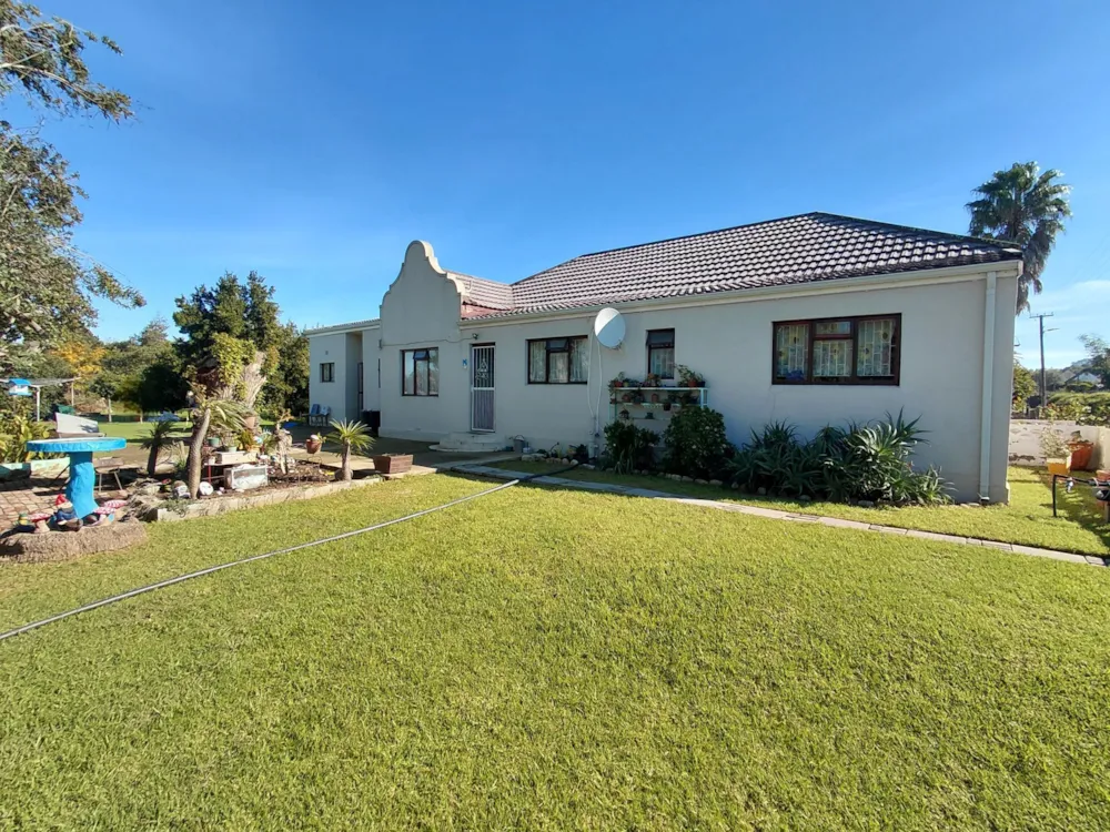 House for sale in Heidelberg, Garden Route - 1SR1742726 House for sale in Heidelberg, Garden Route - 1SR1742726
