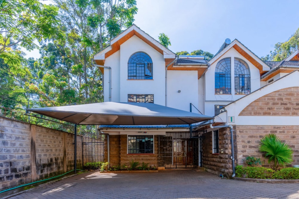 Townhouse for sale in Lavington, Kenya - 3KE1742911 Townhouse for sale in Lavington, Kenya - 3KE1742911