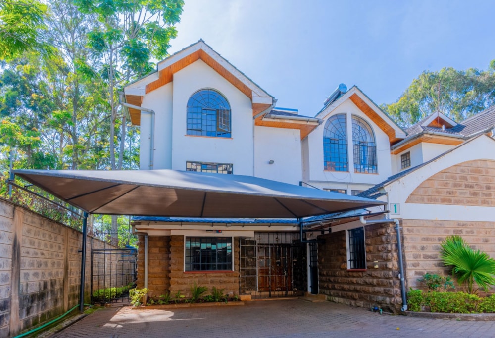 Townhouse for sale in Lavington, Kenya - 3KE1742911 Townhouse for sale in Lavington, Kenya - 3KE1742911