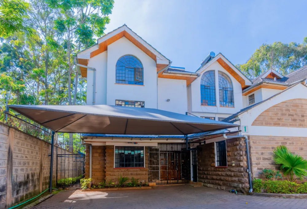 Townhouse for sale in Lavington, Kenya - 3KE1742911 Townhouse for sale in Lavington, Kenya - 3KE1742911