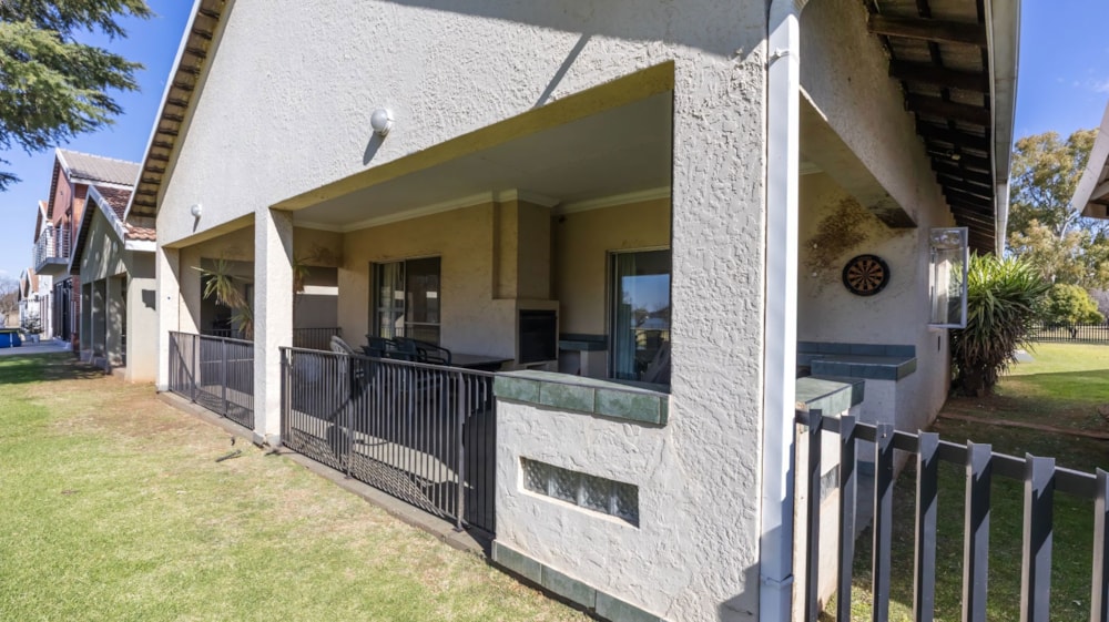 Townhouse for sale in Lochvaal - 1VT1742910