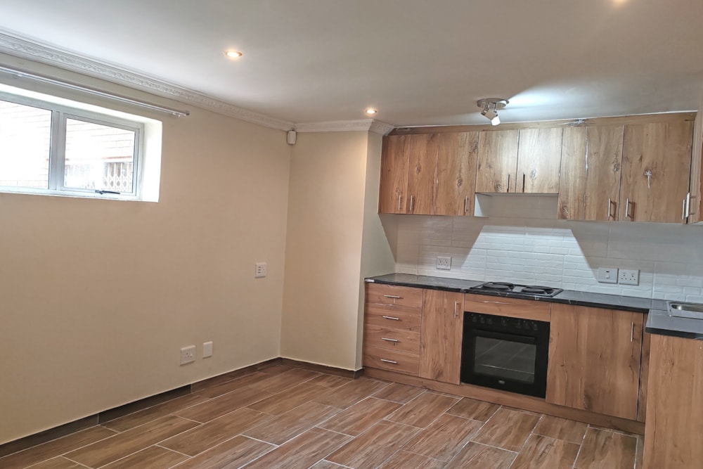 Apartment to rent in West Beach, Blouberg - 1TV1742814