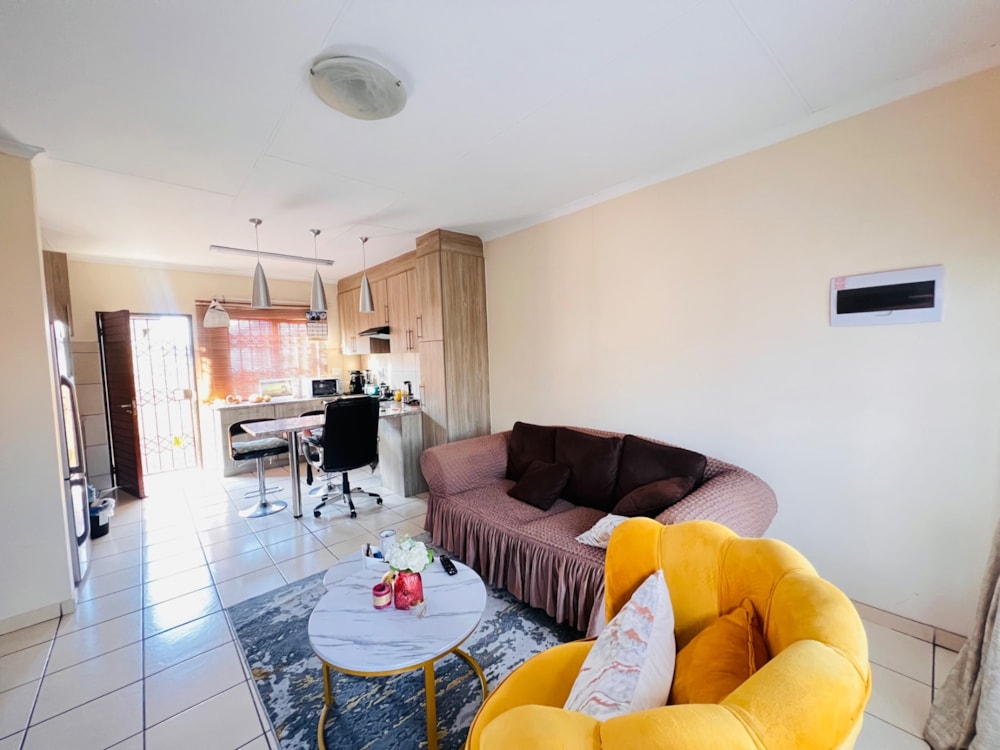 Security complex home for sale in Witbank Central (eMalahleni Central)  - 1WD1742821