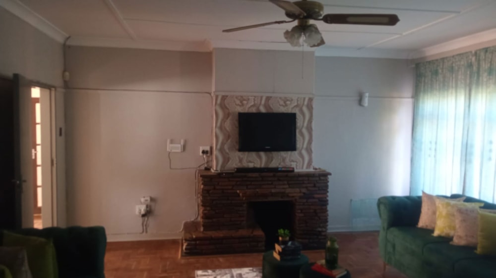 Single-storey house for sale in Odendaalsrus - 1WM1742858