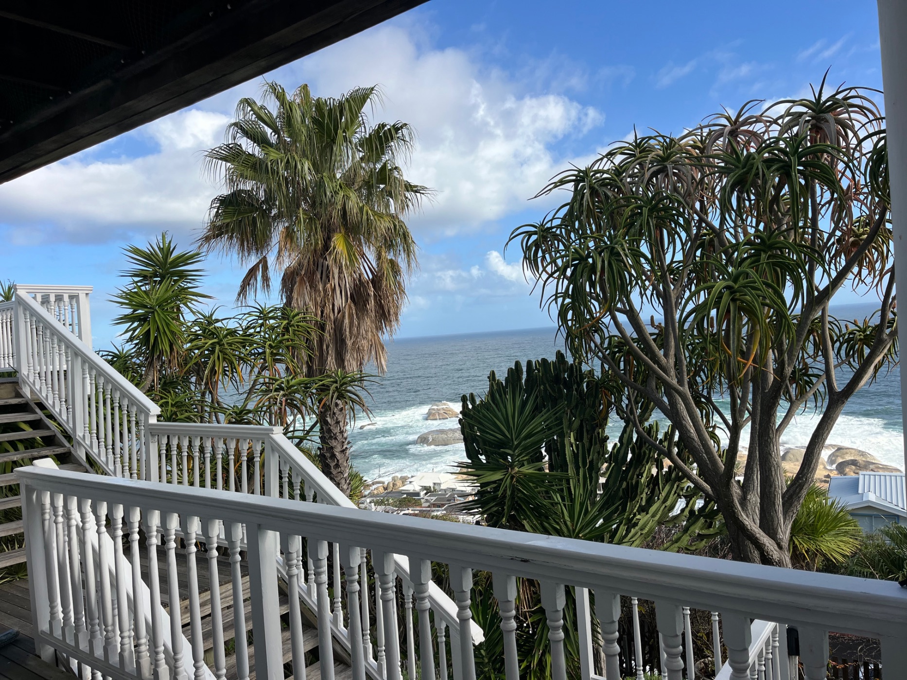 Bachelor apartment to rent in Llandudno - HYL1742883