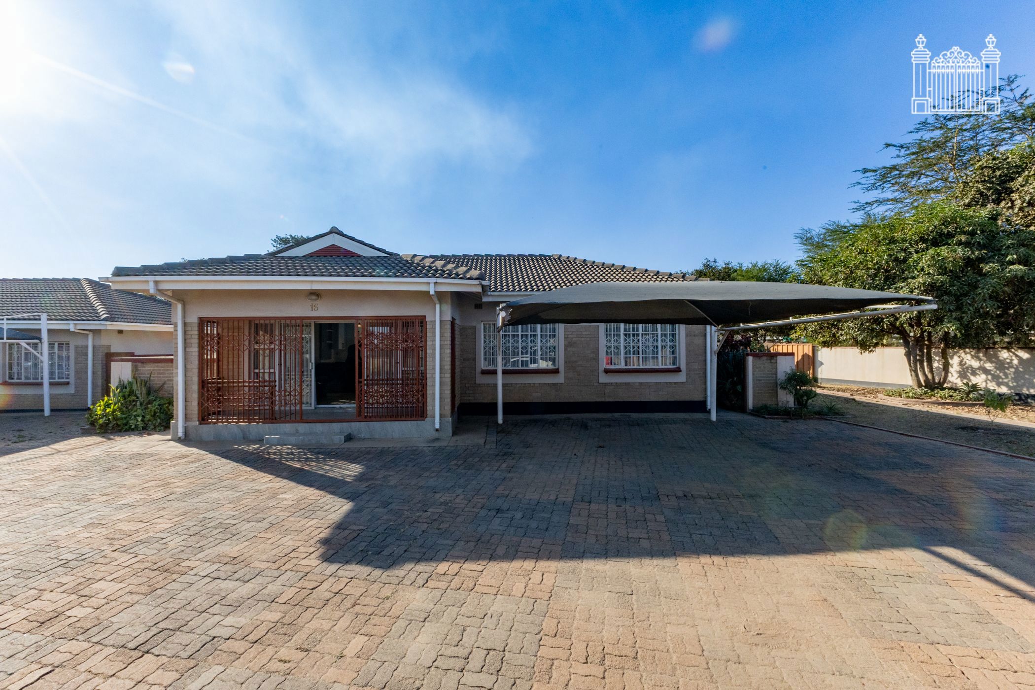 Cluster for sale in Waterfalls, Zimbabwe - 3ZB1743015