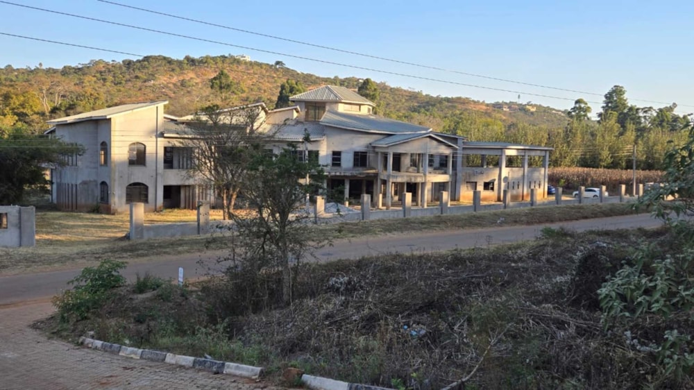 Double-storey house for sale in Helensvale, Zimbabwe - 3ZB1743930