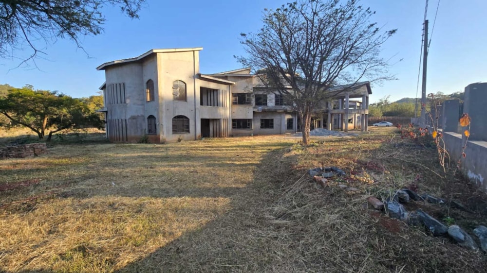 Double-storey house for sale in Helensvale, Zimbabwe - 3ZB1743930
