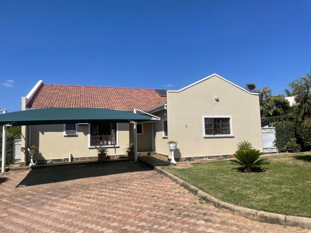 Single-storey house for sale in Ibex Hill, Zambia - 3ZA1743090 Single-storey house for sale in Ibex Hill, Zambia - 3ZA1743090