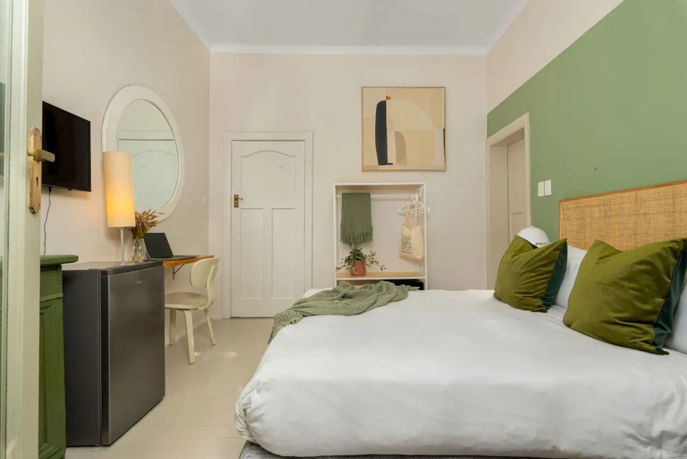 Guesthouse for sale in Green Point, Cape Town - PGLAG1743091