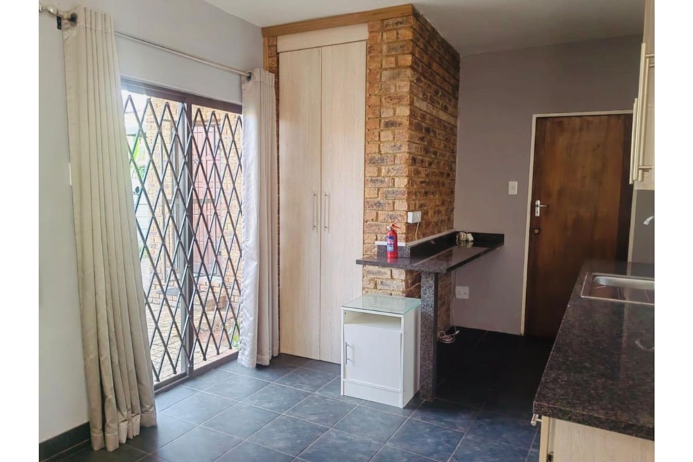 Studio apartment to rent in Van Riebeeck Park, Kempton Park - ENL1743164 Studio apartment to rent in Van Riebeeck Park, Kempton Park - ENL1743164