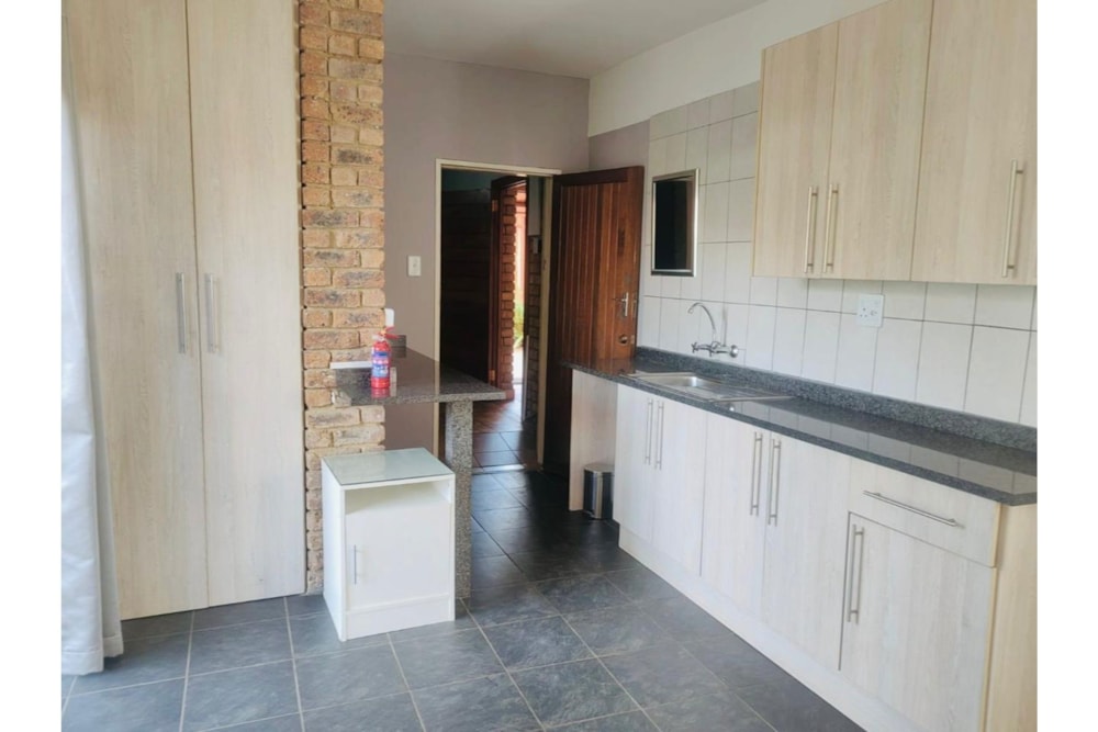 Studio apartment to rent in Van Riebeeck Park, Kempton Park - ENL1743164 Studio apartment to rent in Van Riebeeck Park, Kempton Park - ENL1743164