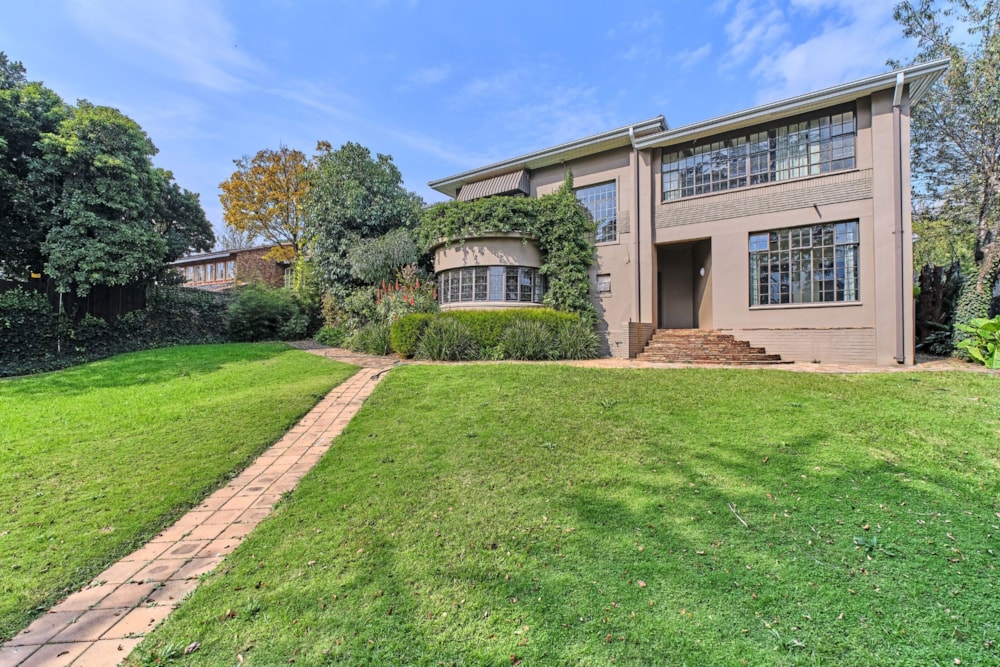 Double-storey house to rent in Parktown - JBL1743184 Double-storey house to rent in Parktown - JBL1743184