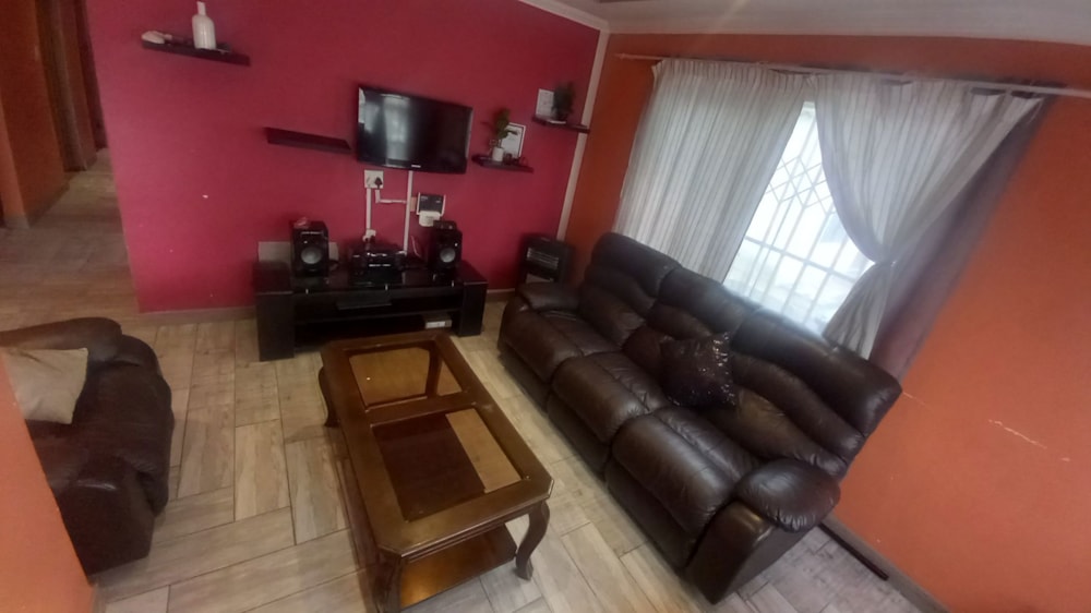House for sale in Khayelitsha - 1MN1743454 House for sale in Khayelitsha - 1MN1743454