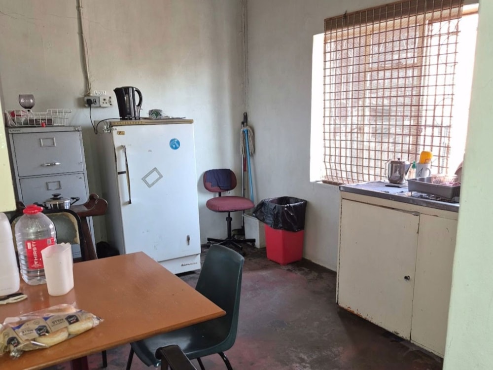 Commercial industrial property for sale in Riverside Industrial - 1NW1743268