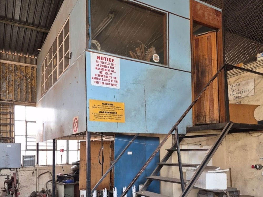 Commercial industrial property for sale in Riverside Industrial - 1NW1743268