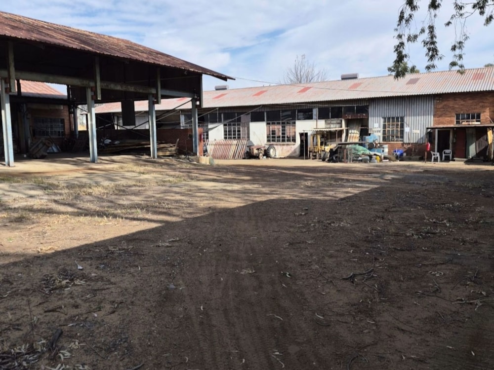 Commercial industrial property for sale in Riverside Industrial - 1NW1743268