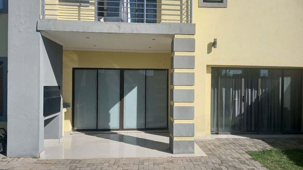 Security estate home for sale in Derdepoort - PTM1743263