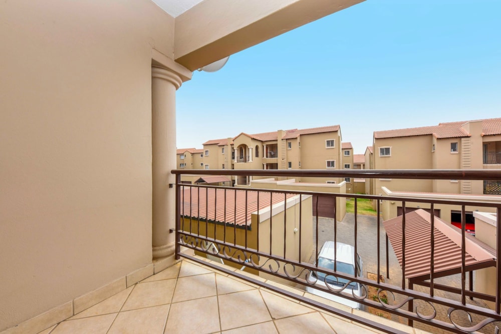 Apartment for sale in North Riding - FW1743363