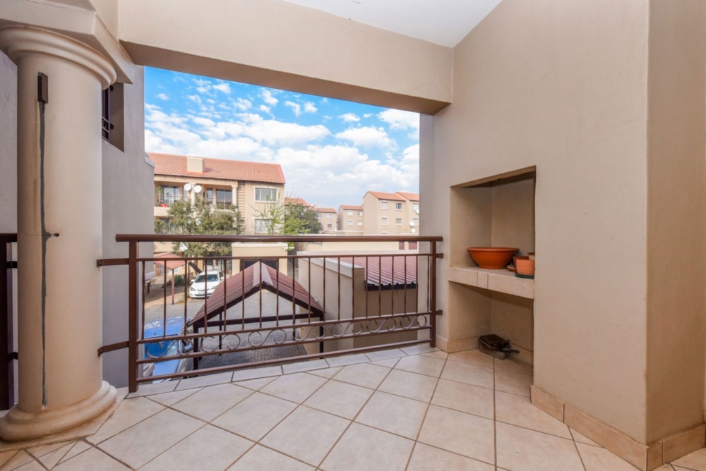 Apartment for sale in North Riding - FW1743363