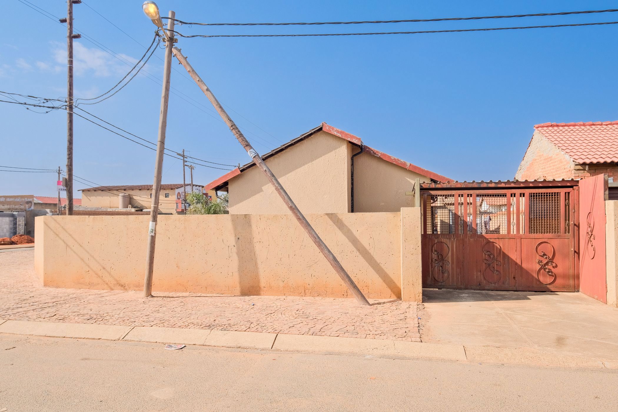 House for sale in Protea Glen - RDT1743265