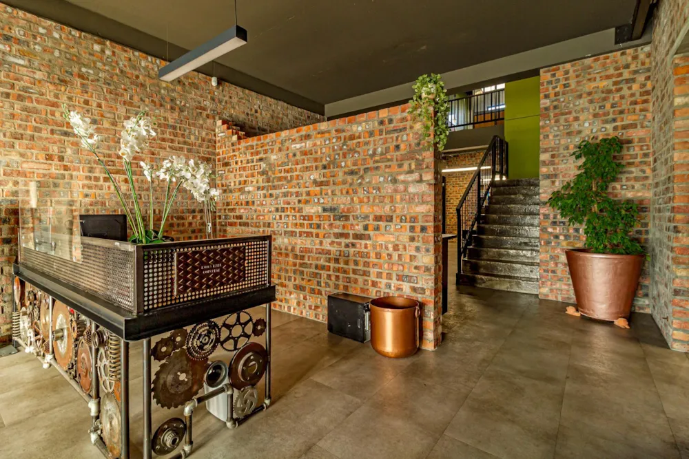 Commercial retail property for sale in Somerset West Mall Triangle - SW1743473 Commercial retail property for sale in Somerset West Mall Triangle - SW1743473