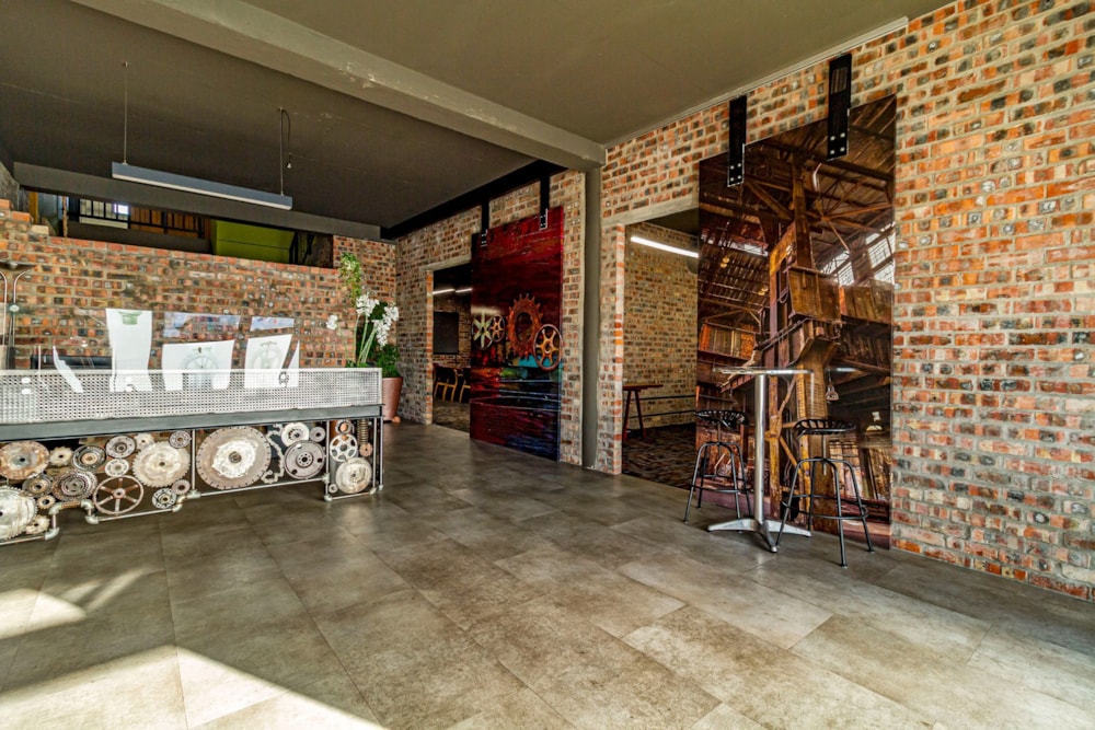 Commercial retail property for sale in Somerset West Mall Triangle - SW1743473 Commercial retail property for sale in Somerset West Mall Triangle - SW1743473