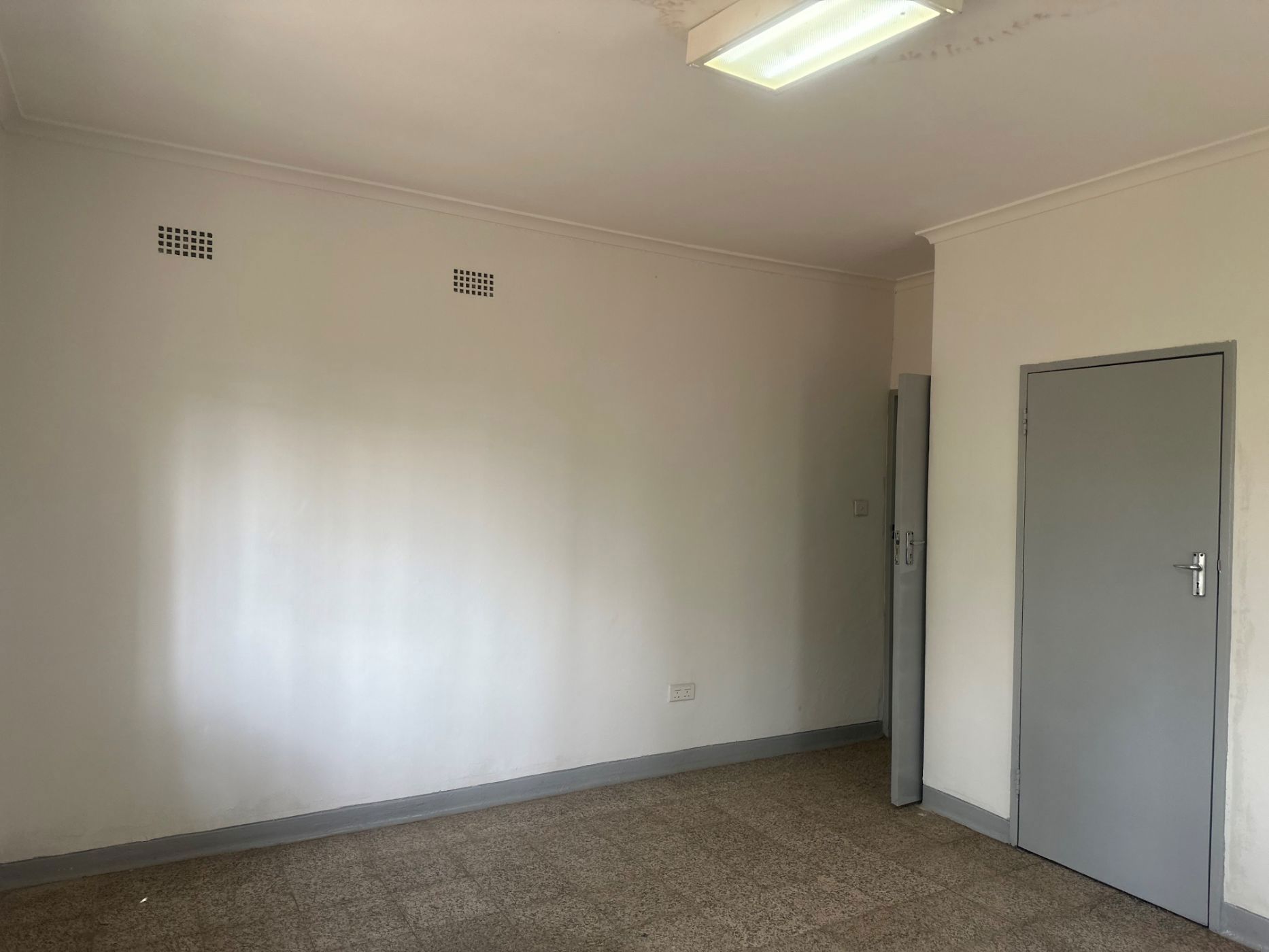 Commercial Building to rent in Rhodespark, Zambia - 3ZA1744194