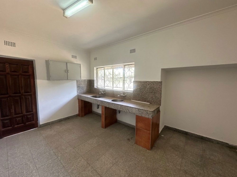 Commercial Building to rent in Rhodespark, Zambia - 3ZA1744194