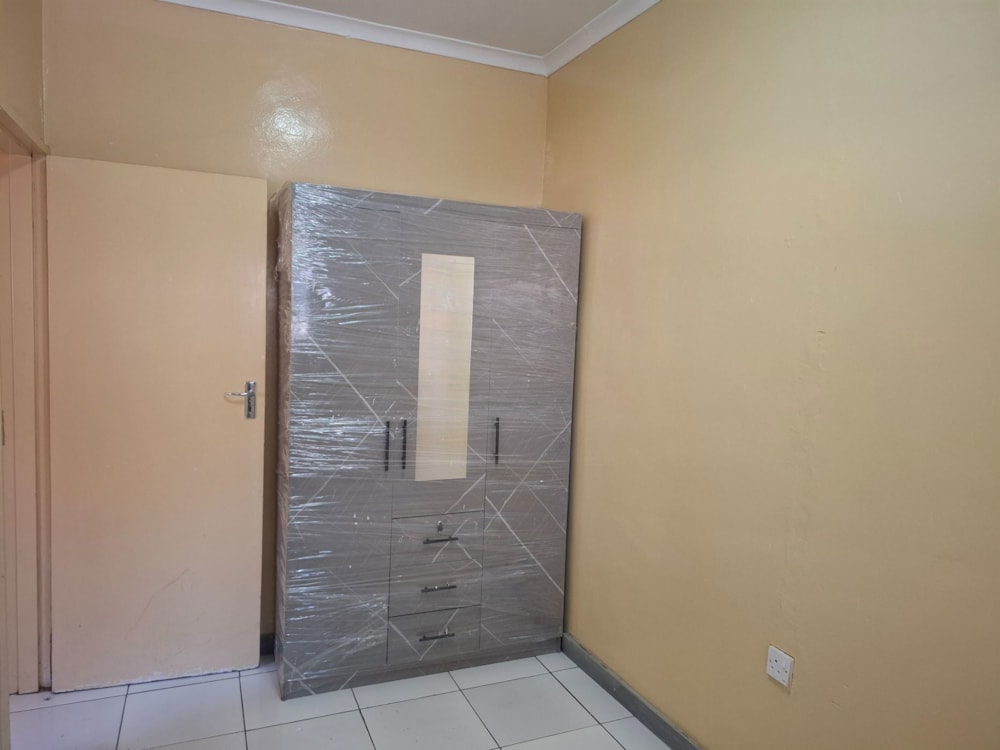 House to rent in Phase 2, Botswana - 3BO1743477