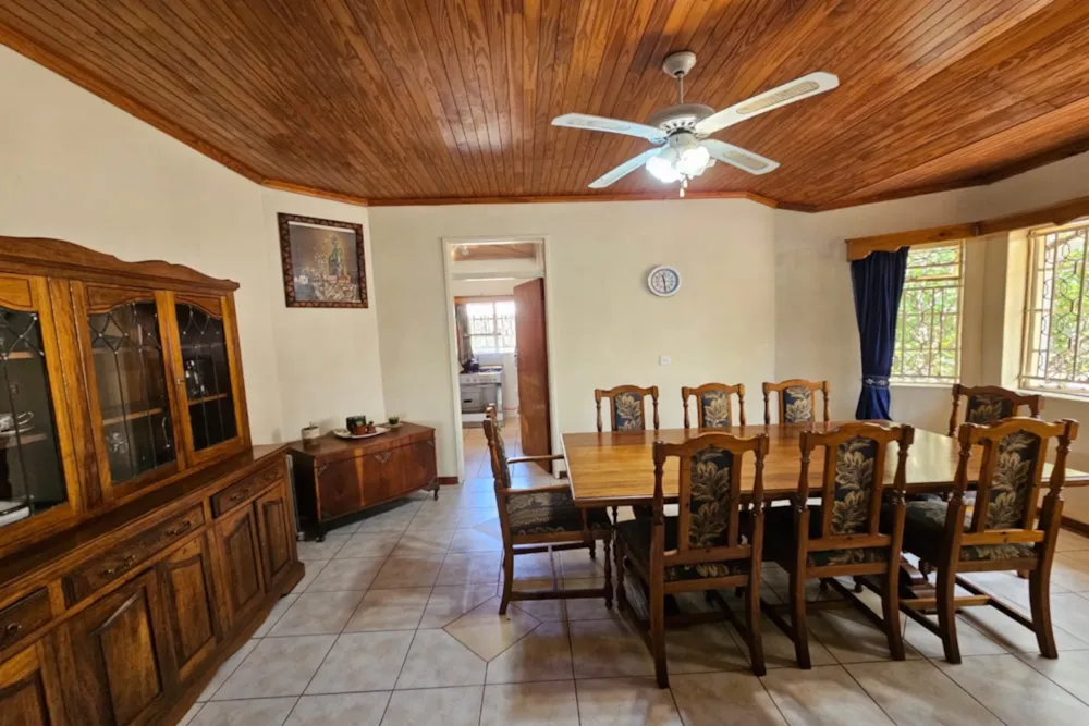 House for sale in Burnside, Bulawayo, Zimbabwe - 3ZB1743358 House for sale in Burnside, Bulawayo, Zimbabwe - 3ZB1743358