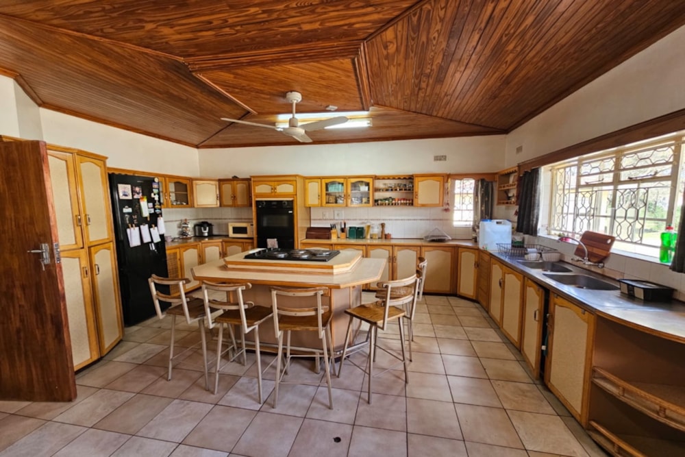 House for sale in Burnside, Bulawayo, Zimbabwe - 3ZB1743358 House for sale in Burnside, Bulawayo, Zimbabwe - 3ZB1743358