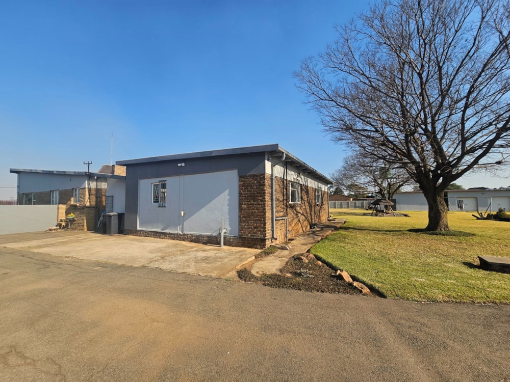 Smallholding for sale in Heidelberg, Gauteng - 1SP1743421 Smallholding for sale in Heidelberg, Gauteng - 1SP1743421