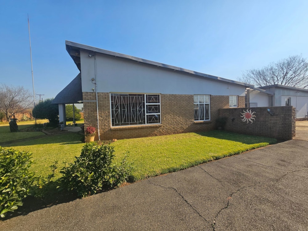 Smallholding for sale in Heidelberg, Gauteng - 1SP1743421 Smallholding for sale in Heidelberg, Gauteng - 1SP1743421