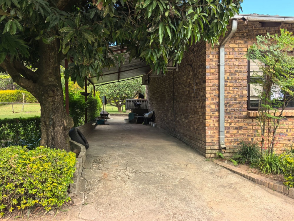 Smallholding for sale in Mbombela Rural (Nelspruit Rural) - 1NS1743523