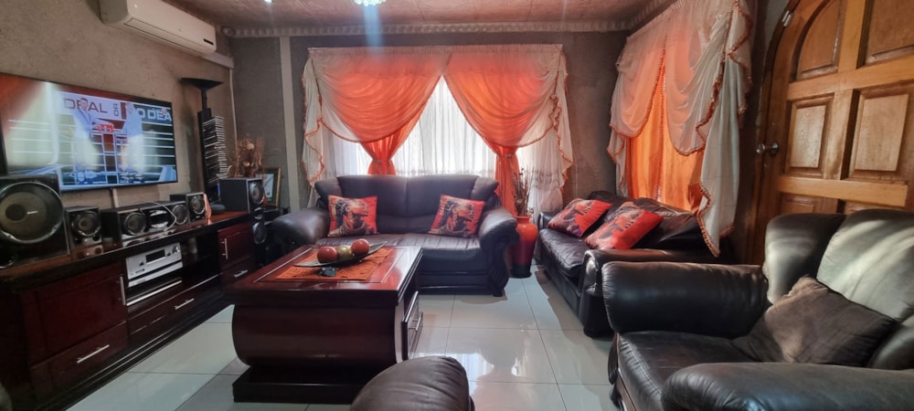 House for sale in Ipeleng - 1KJ1743524 House for sale in Ipeleng - 1KJ1743524