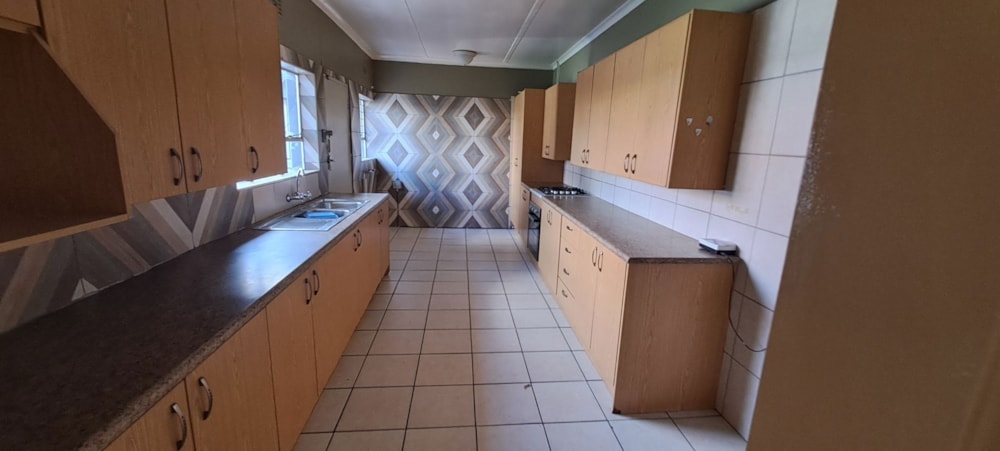 House for sale in Middelburg South (Mpumalanga South)  - 1MD1743590