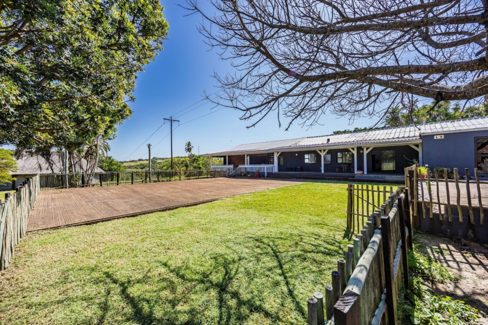 Smallholding for sale in Cintsa - 1EZ1743794 Smallholding for sale in Cintsa - 1EZ1743794