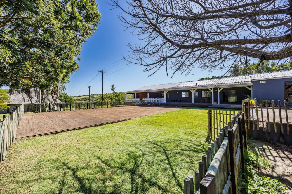 Smallholding for sale in Cintsa - 1EZ1743794 Smallholding for sale in Cintsa - 1EZ1743794